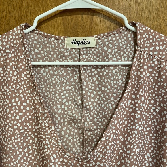 HAPTICS blush pink animal print v neck peplum style blouse - Picture 2 of 6